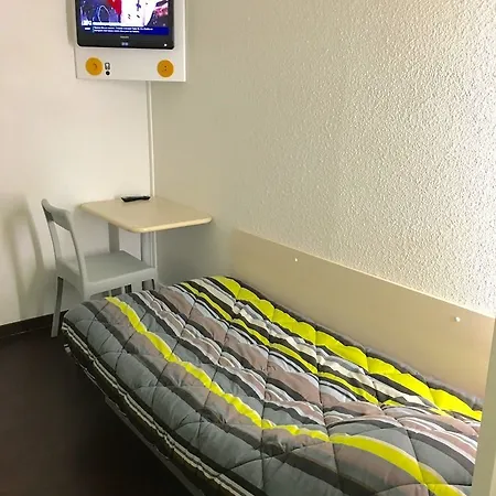 Отель F1 Кемпер